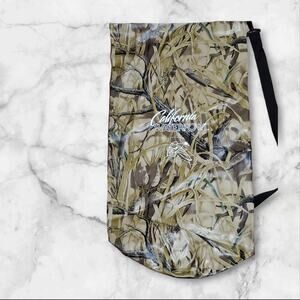 Advantage Wetlands Camo Mad Dog Gear Ca. Water Fowl Carrying Bag 19" W X 37" L